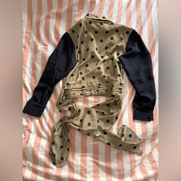 Super cute Polka Dot Wrap Blouse - Picture 2 of 2